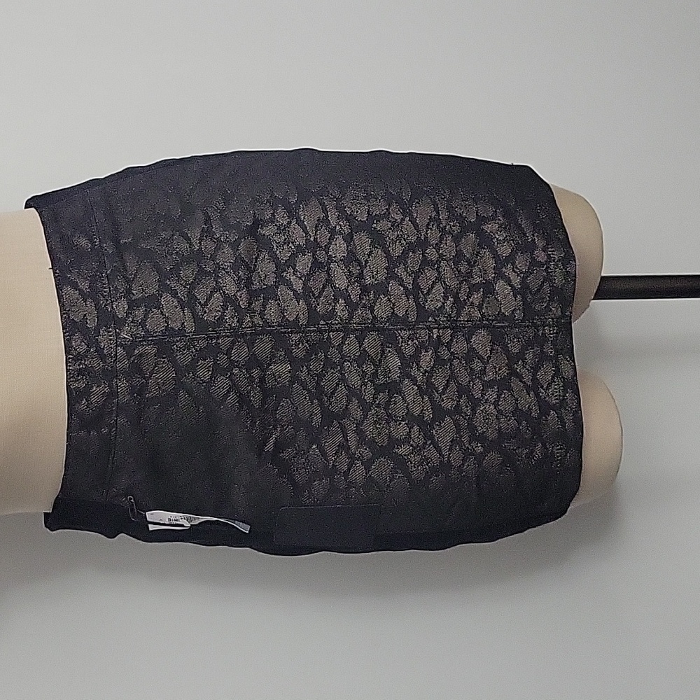 NWT Talula Aritzia Trafalgar Pencil Skirt Gold Leopard Black Size 6